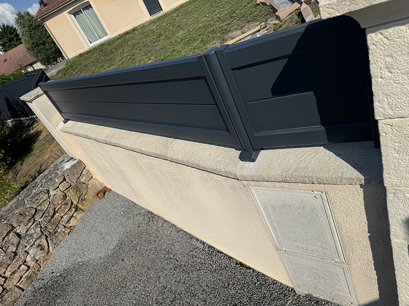 Pose clôture panneaux rigides portail battant coulissant Limoges